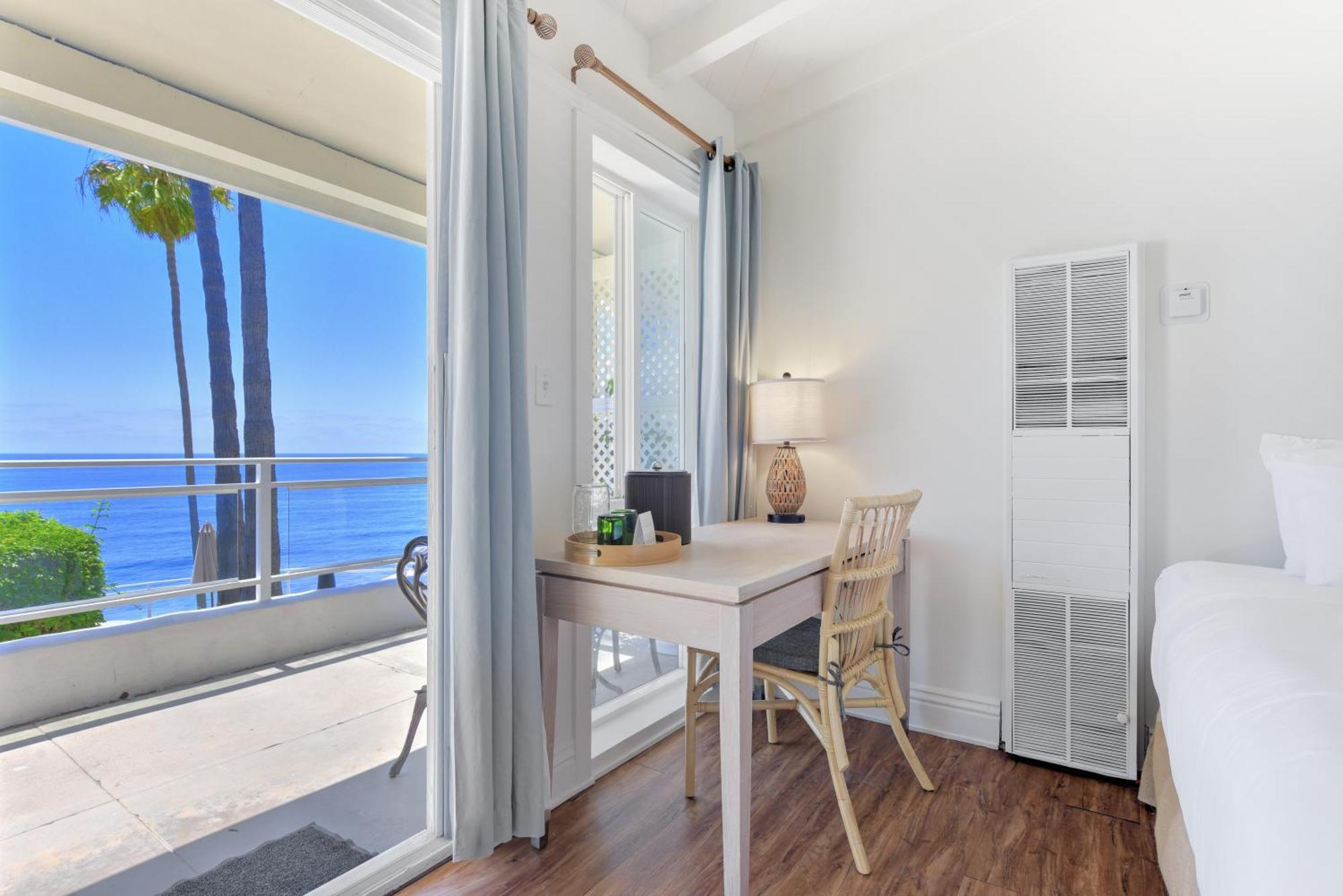 Laguna Surf By Scp Resort